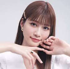 何かが違う!?最近めるるが大人キレイになった理由 - CanCam.jp(キャンキャン)
