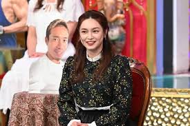 平愛梨:サッカー長友佑都選手の妻 トルコ&フランスの豪華自宅を公開 子供の姿も きょう「今くら」初出演 - 毎日キレイ