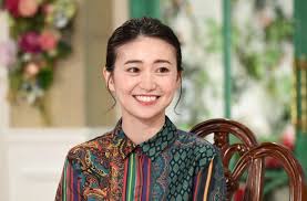 テレ朝POST » 大島優子、転校や両親の離婚でつらかった日々も。男手ひとつで育ててくれた父の支え