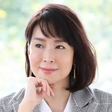 47歳・内田恭子の今】アナウンサー時代から年齢を重ねて見つけた「心の筋トレ」。自分らしくいられるためのマインドフルネスの世界 | mi-mollet  NEWS FLASH<br>Beauty | mi-mollet（ミモレ） | 明日の私へ、小さな一歩！（2/2）
